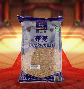 廚之選(HORECA SELECT)蕎麥產(chǎn)自遼寧朝陽2.5kg每袋，精選蕎麥為原材料，經(jīng)人工清洗去雜等多道工序，精心制作而成。質(zhì)地干燥，選料考究，口味純正，特有的醇香，品質(zhì)有保障，受眾人喜愛。塑料質(zhì)地包裝，其含有豐富營養(yǎng)，使用方便，美味可口，深受廣大消費(fèi)者青睞。
