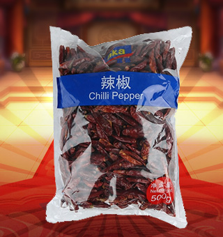 宜客(AKA)辣椒產(chǎn)自四川成都500g每袋，選用上等優(yōu)質(zhì)的辣椒為原料，經(jīng)現(xiàn)代先進(jìn)的工藝，精心制作而成，品質(zhì)天然，口味純正。營養(yǎng)豐富，美味健康，香辣口感，氣味芳香，味道純正，品質(zhì)有保障，可放心食用。塑料質(zhì)地包裝，簡潔大方，食用簡單，是您廚房常備品的上好選擇，帶給您全新的精彩體驗。