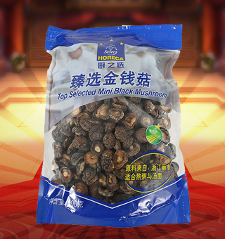 廚之選(HORECA SELECT)金錢菇產(chǎn)自浙江麗水500g每袋，精選優(yōu)質金錢菇，經(jīng)先進工藝加工而成，其味清香可口，質地細膩，是一種風味獨特的食用菌。將本品用清水洗凈浸泡后，可直接與肉絲爆炒、排骨煲湯，或作為佐料，葷素皆宜本產(chǎn)品采用的是袋裝的包裝方式，包裝較輕，讓您攜帶起來更加的方便自如。