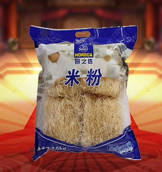 廚之選米粉產(chǎn)自福建莆田1.5kg每袋，本品精選優(yōu)質(zhì)大米，食用玉米淀粉等為原料，經(jīng)嚴格的管理和先進的生產(chǎn)工藝精制而成。本品絲條細勻，質(zhì)地柔韌，有光澤，在水中浸泡48小時不變色，不發(fā)漲。