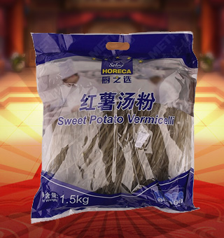 廚之選紅薯湯粉產(chǎn)自山東濟寧1.5kg每袋，精選優(yōu)質(zhì)紅薯淀粉等為原料，融合水精制而成，品質(zhì)優(yōu)良，天然上等，營養(yǎng)豐富。入口順滑，口齒留香，產(chǎn)品選料考究，口味純正，美味又健康，品質(zhì)優(yōu)質(zhì)，值得信賴。塑料質(zhì)地包裝，粉絲分明可見，食用簡單方便，是廚房常備品的上佳選擇。