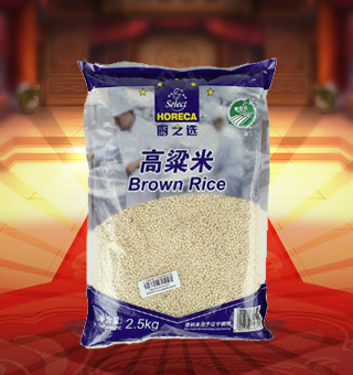 廚之選(HORECA SELECT)高梁米產(chǎn)自遼寧朝陽2.5kg每袋，從種植，采摘到剝殼，均是精細(xì)挑選，較大化保持高粱米的完整與飽滿。傳統(tǒng)谷物五谷精華，擁有原滋原味的香醇滋味，煮熟食用，口感軟糯，味香可口。蘊(yùn)含多種谷物精華，天然無污染，入口筋道有嚼頭，回味悠長。