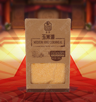 薈食(FINE FOOD)玉米渣產(chǎn)自山東棗莊380g每袋，精選優(yōu)質(zhì)原料玉米糝，更綠色、更健康、更環(huán)保，食用更加放心。本產(chǎn)品的設(shè)計精致大方、方便攜帶，是作為居家、旅行、聚會常備的休閑伴侶。玉米渣源自玉米，玉米含有大量的纖維素、黃體素、玉米黃質(zhì)以及微量的維生素，是您的健康伴侶。