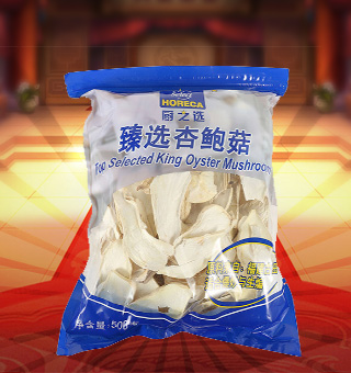 廚之選(HS)臻選杏鮑菇產(chǎn)自福建古田500g每袋，精選優(yōu)質杏鮑菇，經(jīng)先進工藝加工而成，其味清香可口，質地細膩，是一種風味獨特的食用菌。將本品用清水洗凈浸泡后，可直接與肉絲爆炒、排骨煲湯，或作為佐料，葷素皆宜。本產(chǎn)品采用的是袋裝的包裝方式，包裝較輕，讓您攜帶起來更加的方便自如。