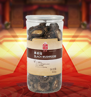 薈食(FINE LIFE)黑面菇產(chǎn)自四川成都150g每袋，質輕盈，有特殊天然菌香，味道鮮美，風味獨特，保留了豐富的營養(yǎng)成分。采取透明包裝，新鮮清晰可見，干凈衛(wèi)生，方便存放冷藏，方便消費者們的選購，安全健康，放心購買。