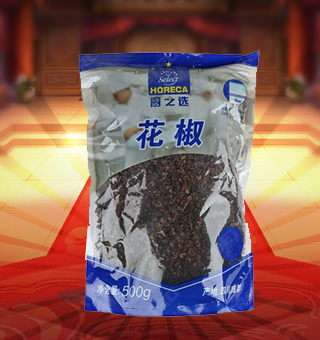廚之選(HORECA SELECT)花椒產(chǎn)自四川成都500g每袋，花椒，含揮發(fā)油，性熱，味辛香，作為中國特有的香料，花椒就與姜、茱蔡并稱為中國民間三大辛辣調(diào)味。本產(chǎn)品采用的是袋裝的設(shè)計，食用和放置都是相對比較方便的，是您廚房常備品的好伙伴?；ń房沙鞣N肉類的腥氣；促進(jìn)唾液分泌，增加食欲，是您健康美食的好伴侶。